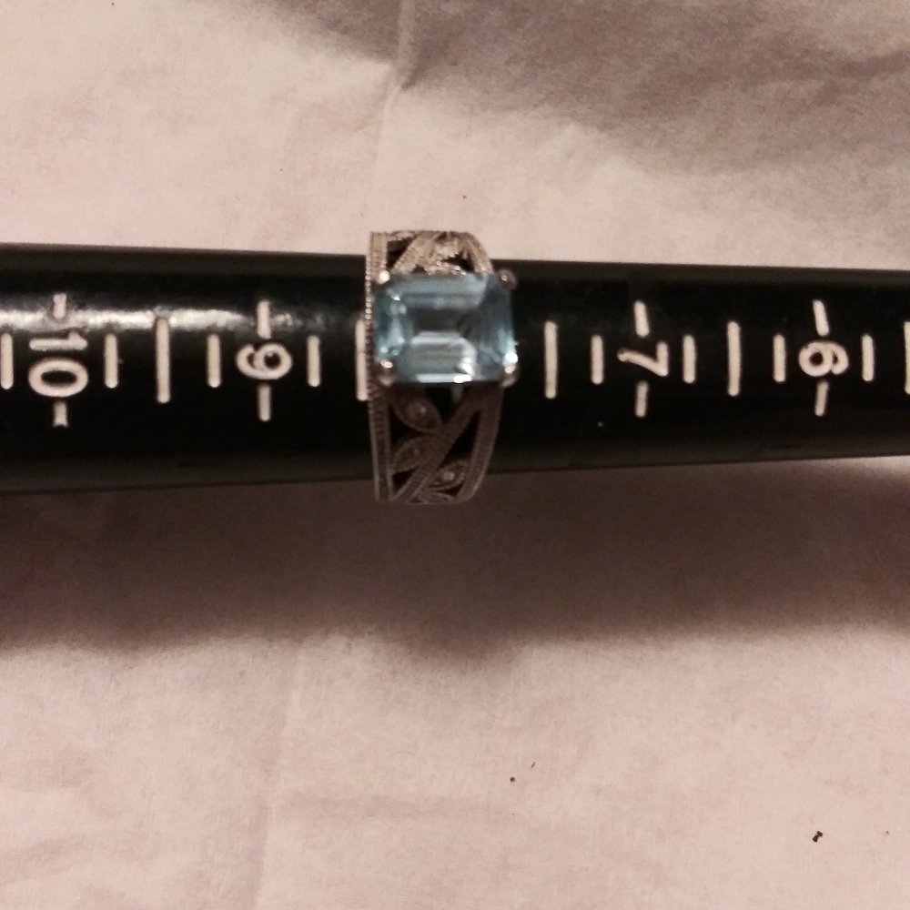 Beautiful Sterling silver ring with aquamarine.